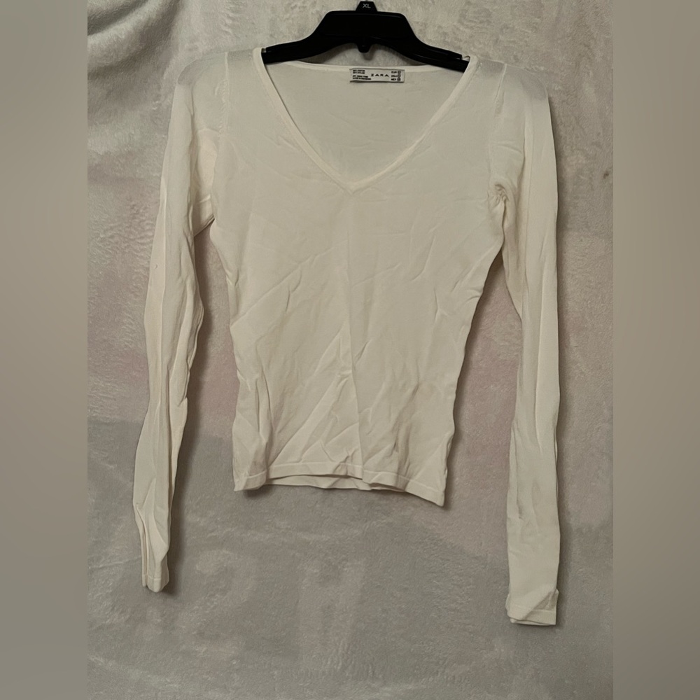 Vintage NWOT Zara Classic V-Neck Long Sleeve Sweater / Top - Ivory / Cream